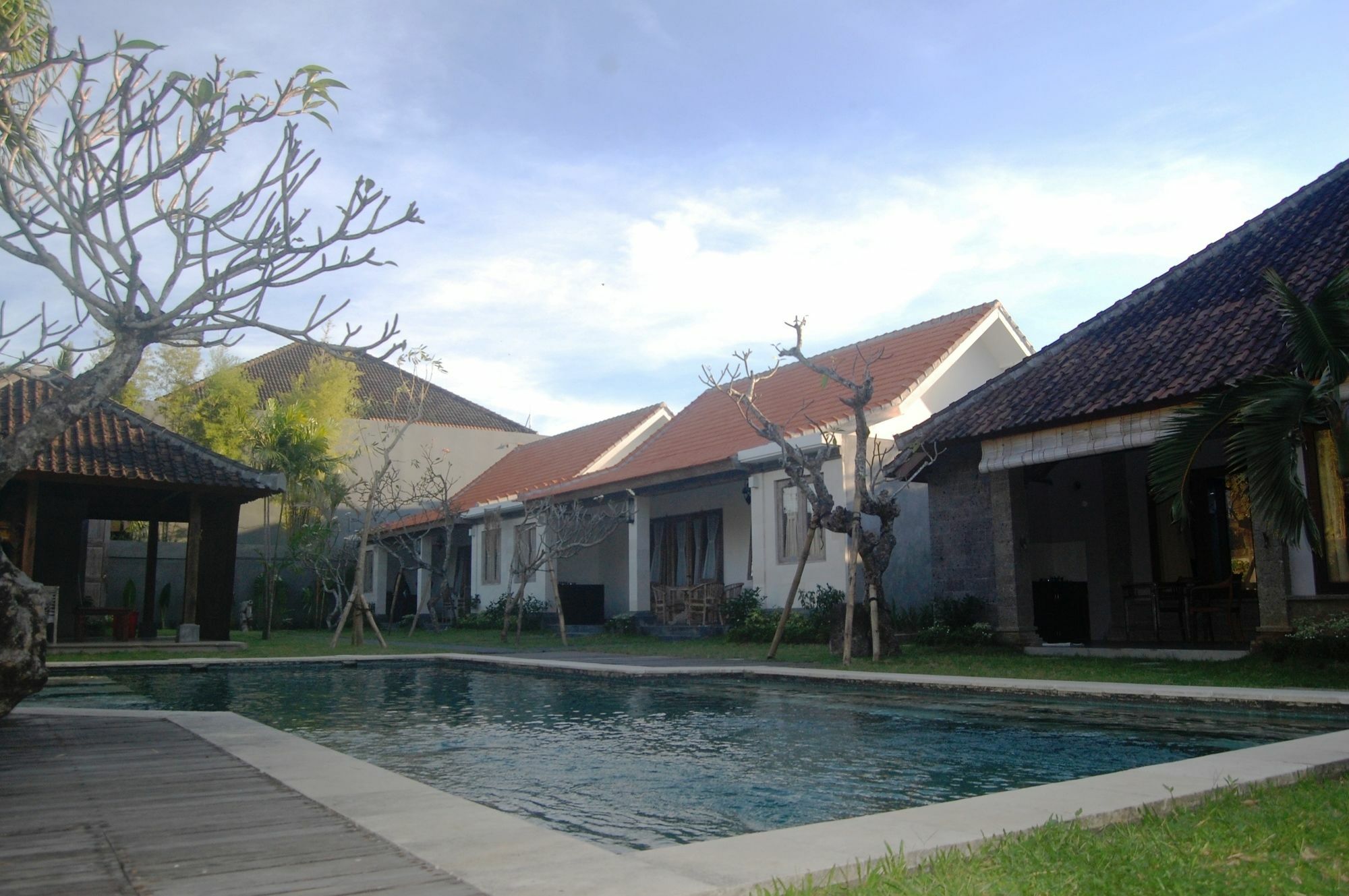 Pondok Alit Resort Seminyak  Exterior photo